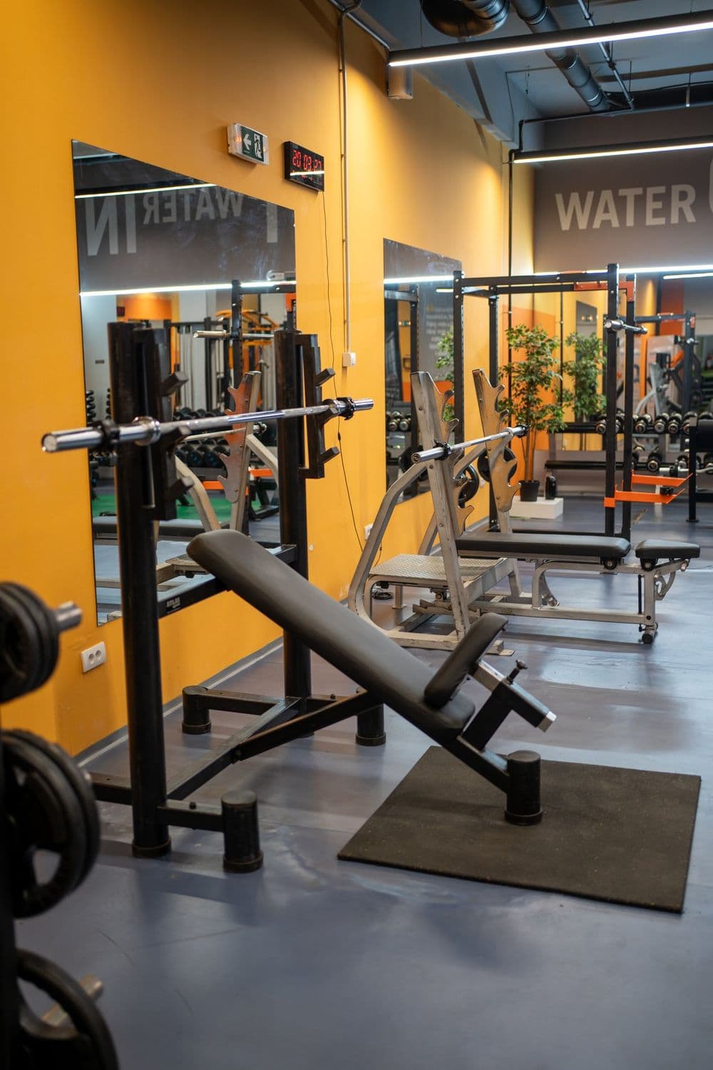 Bench press zona - Aura Fitness