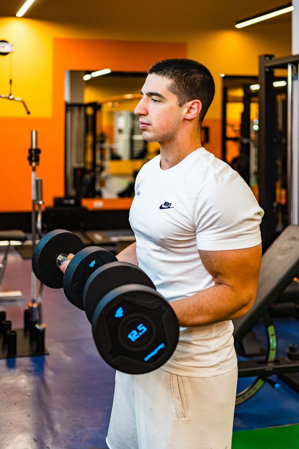 Triceps vežba sa konopcem u Aura Fitness Centru