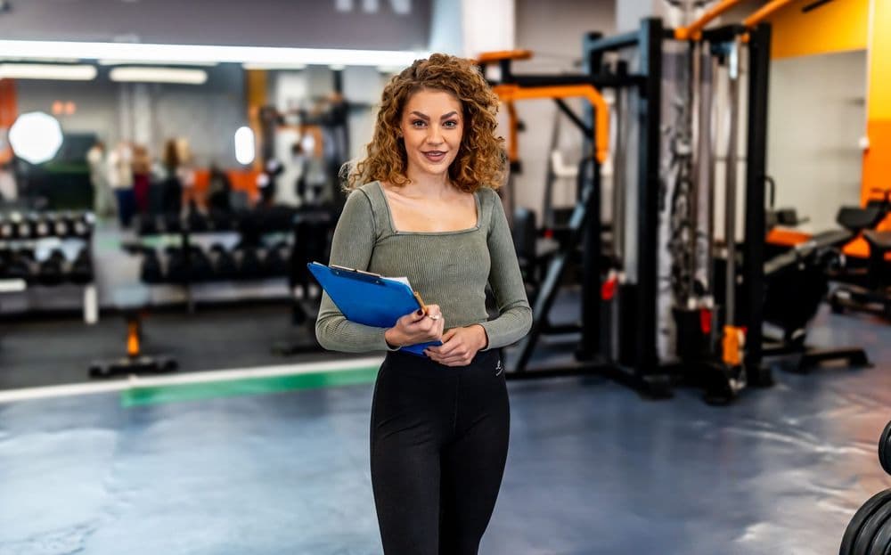 Step up vežba u Aura teretani u Nišu