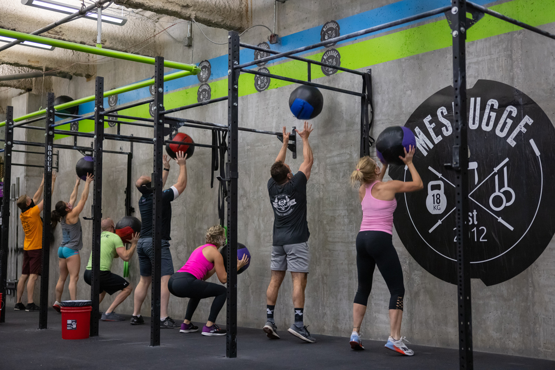 CrossFit vs. Teretana – šta je bolji izbor za vas?